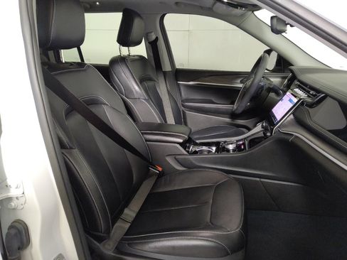 Used 2022 Jeep Grand Cherokee Limited 4xe image 21