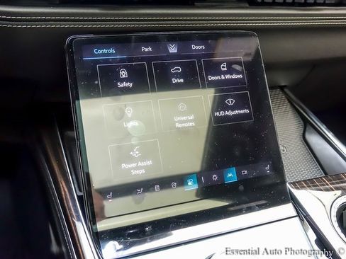 New 2026 Cadillac Escalade Luxury w/ LPO, Radiant Package image 18