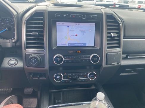 Used 2020 Ford Expedition XLT w/ Equipment Group 202A AWD/4WD image 13