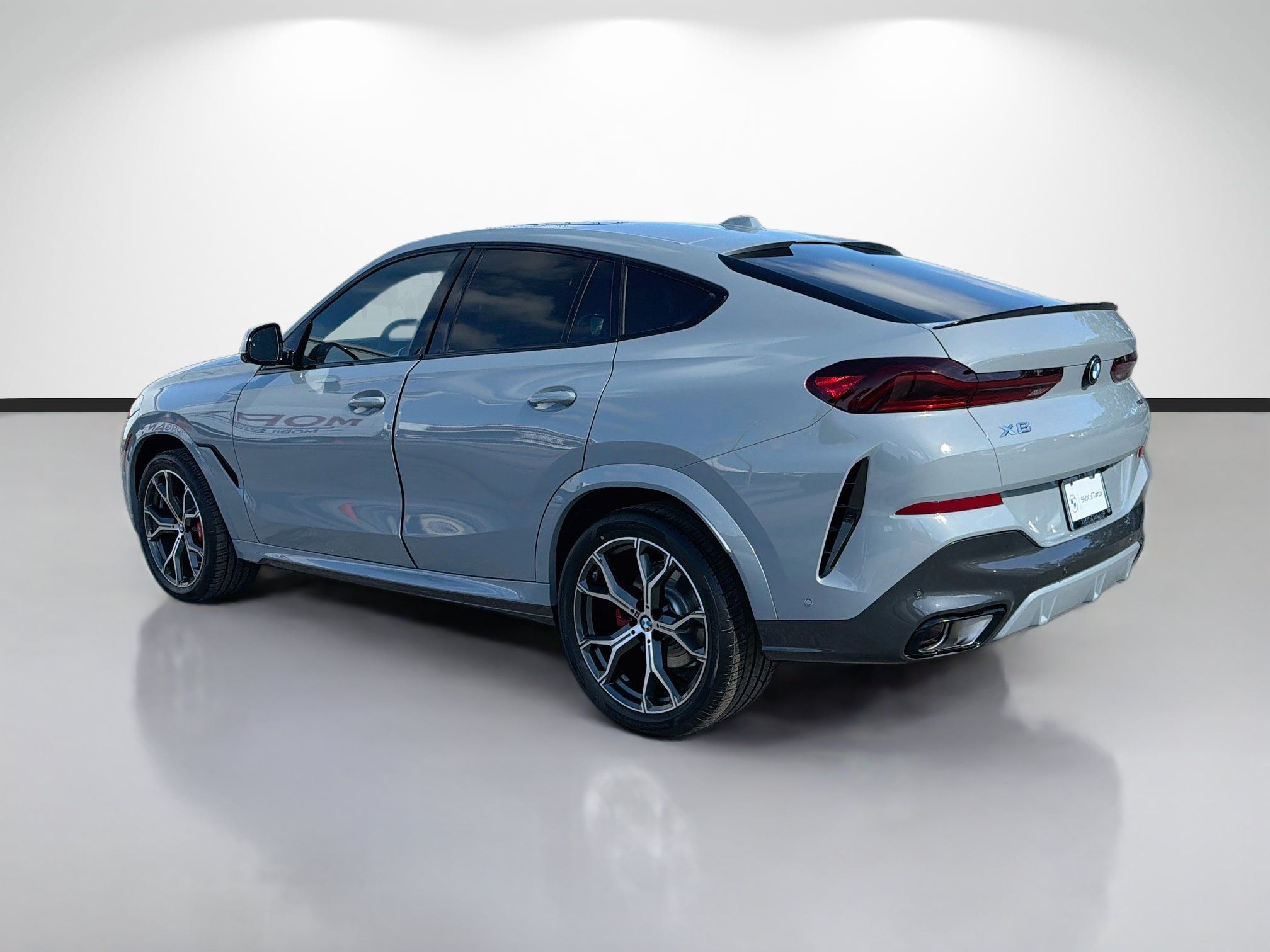 New 2027 BMW X6 xDrive40i w/ Climate Comfort Package AWD/4WD image 5