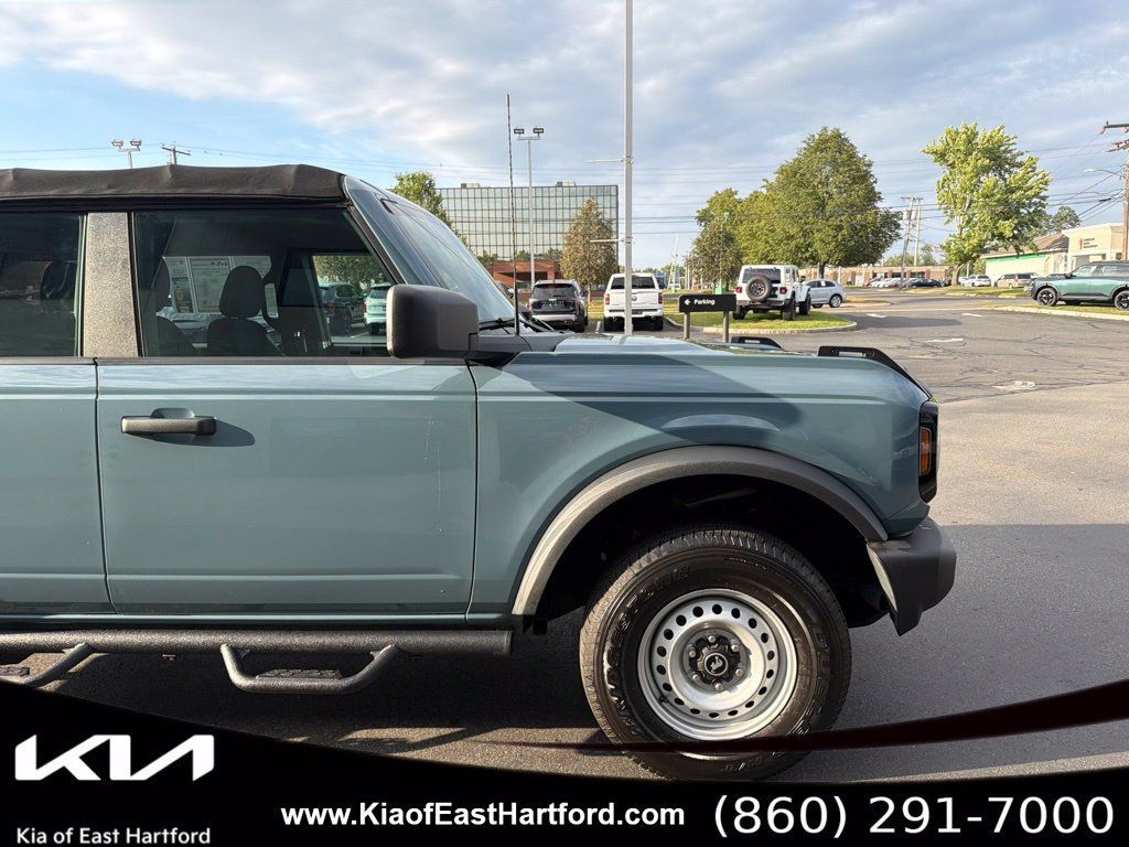 Used 2022 Ford Bronco 4-Door AWD/4WD image 6