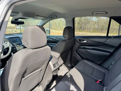Used 2018 Chevrolet Equinox LT image 21