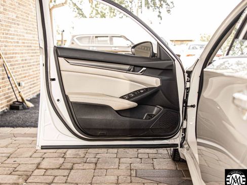Used 2018 Honda Accord LX image 26