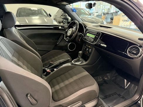 Used 2012 Volkswagen Beetle 2.0T image 19