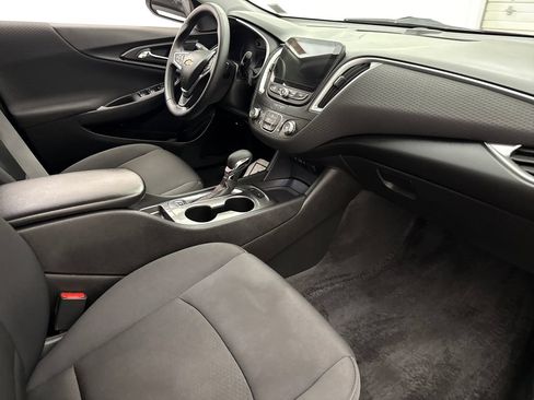 Certified 2024 Chevrolet Malibu RS w/ LPO, Floor Liner Package FWD image 28