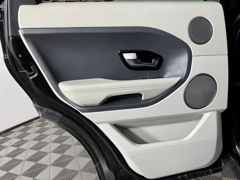 Used 2013 Land Rover Range Rover Evoque Prestige image 45