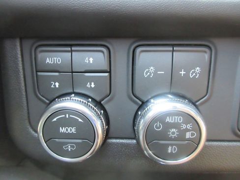 New 2026 GMC Yukon XL AT4 Ultimate image 17