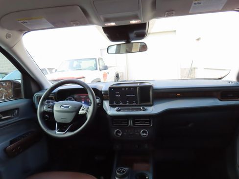 Used 2023 Ford Maverick Lariat image 15