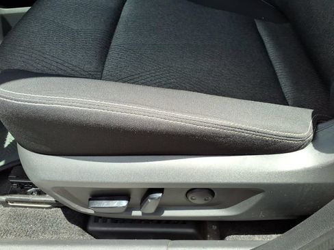 Used 2024 Nissan Rogue SV FWD image 12