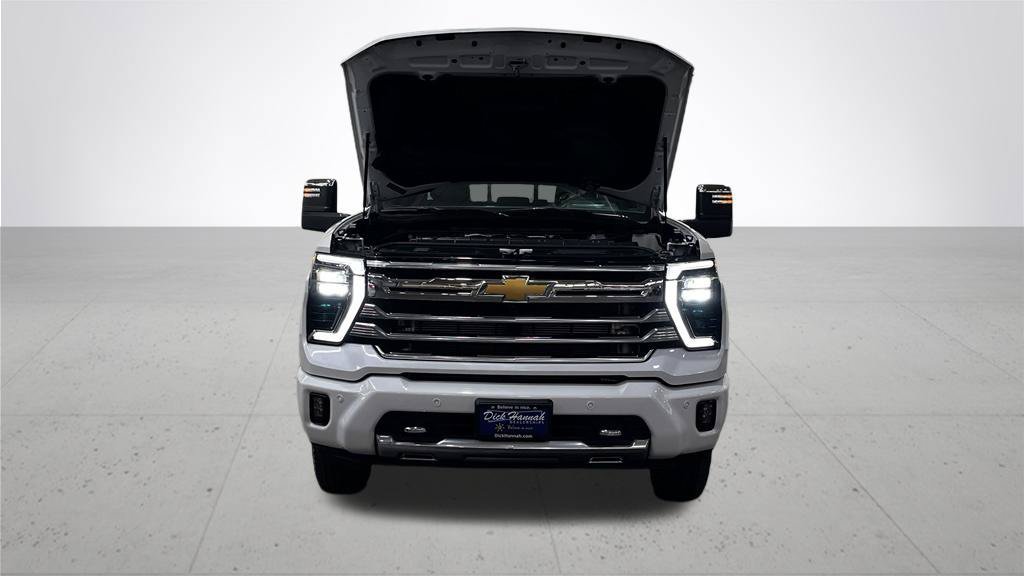 Used 2024 Chevrolet Silverado 3500 High Country w/ High Country Premium Package AWD/4WD image 5