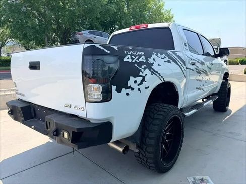 Used 2012 Toyota Tundra 4x4 CrewMax w/ SR5 Pkg image 9