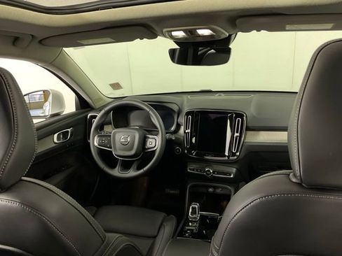 Certified 2024 Volvo XC40 B5 Plus w/ Climate Package image 15
