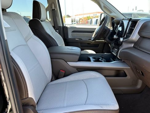 New 2025 RAM 2500 Laramie w/ Towing Technology Group AWD/4WD image 14