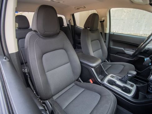 Used 2022 Chevrolet Colorado LT AWD/4WD image 20