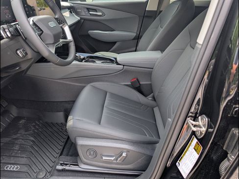 New 2026 Audi Q3 quattro 2.0T AWD/4WD image 8