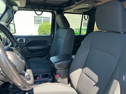 Used 2019 Jeep Wrangler Unlimited Sport S image 16