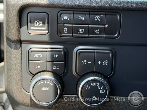 Used 2025 Chevrolet Tahoe LT AWD/4WD image 19