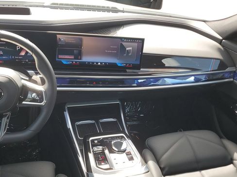 Used 2026 BMW 740i RWD image 21