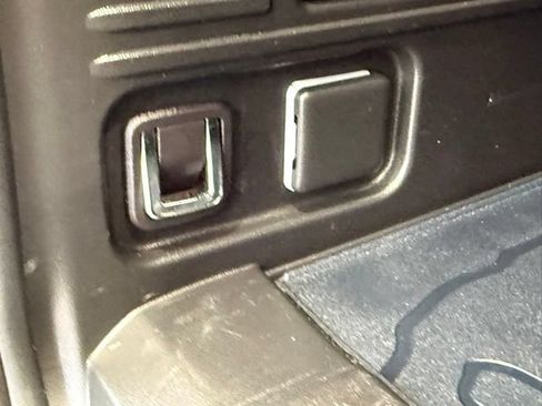 Used 2024 GMC Hummer EV 3X AWD/4WD image 7