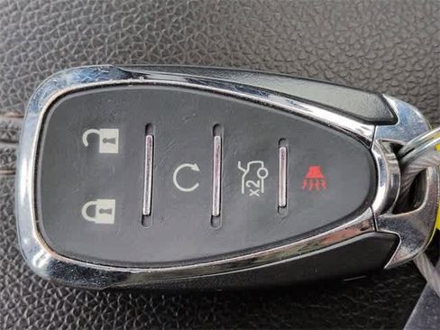 Used 2024 Chevrolet Malibu LT image 35