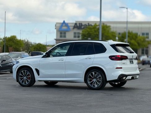 Used 2024 BMW X5 xDrive50e w/ M Sport Package AWD/4WD image 7