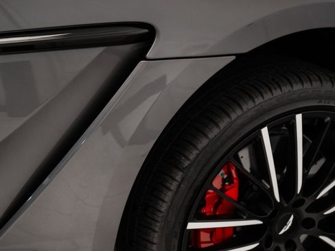 Used 2025 Aston Martin DBX 707 image 9