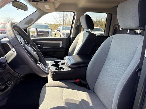 Used 2024 RAM 1500 Classic SLT AWD/4WD image 18