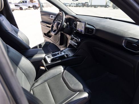 Used 2022 Ford Explorer ST w/ Equipment Group 401A AWD/4WD image 23