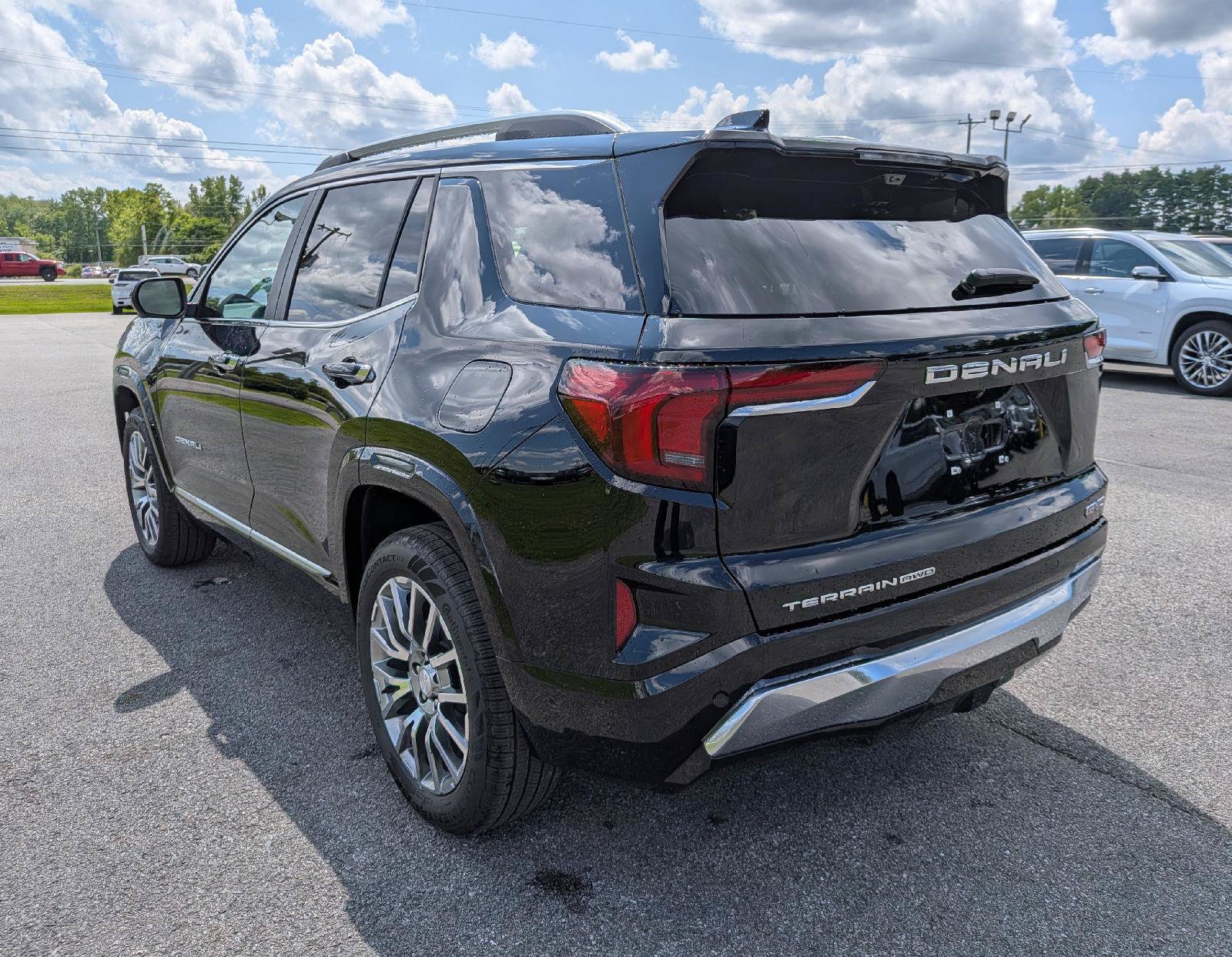 New 2027 GMC Terrain Denali AWD/4WD image 7