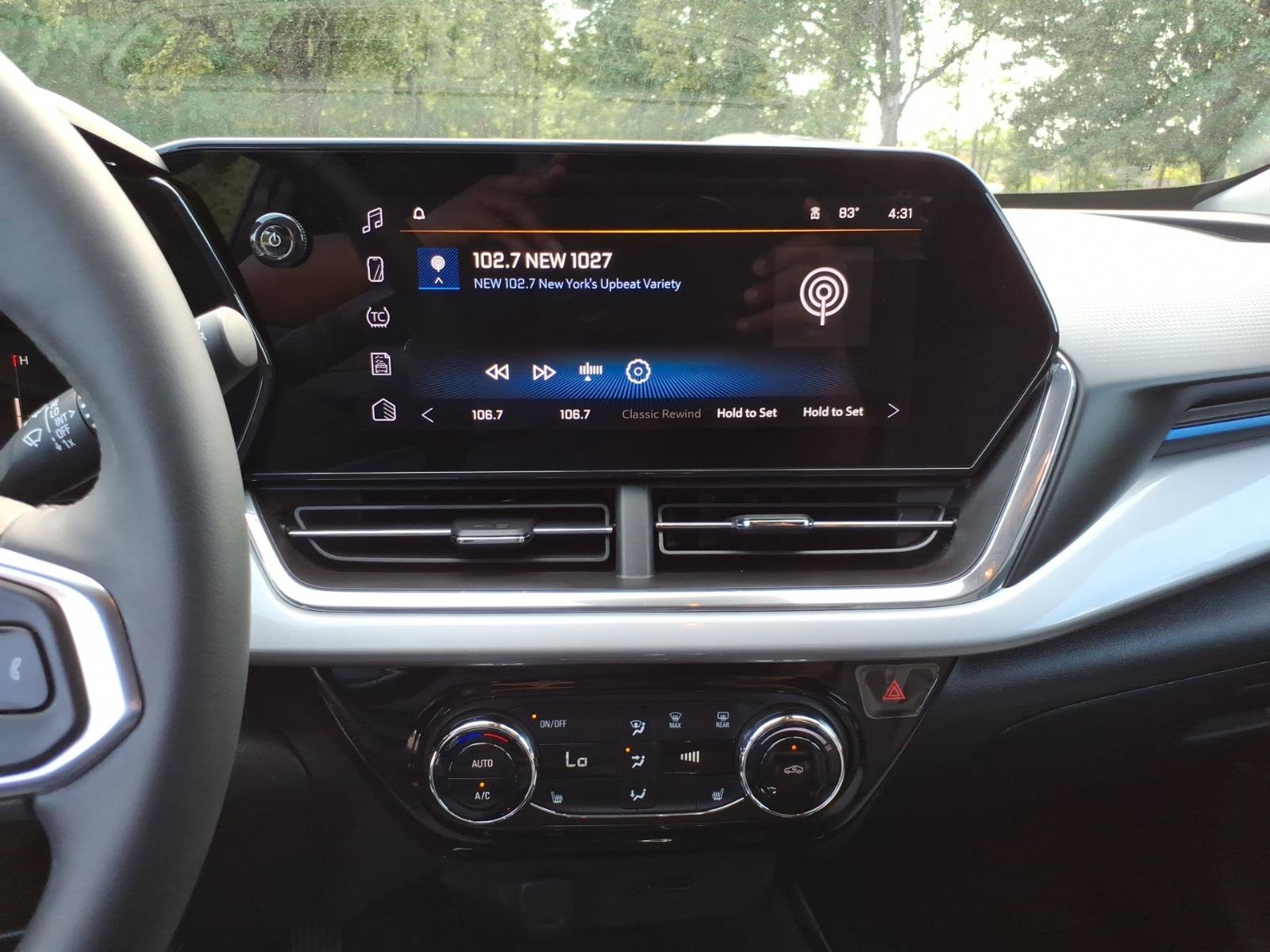 Certified 2024 Chevrolet Trax LT w/ Driver Confidence Package FWD image 20