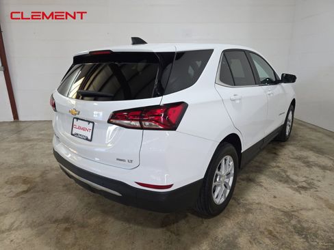 Used 2023 Chevrolet Equinox LT w/ Driver Convenience Package image 6