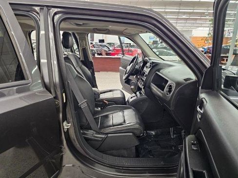 Used 2015 Jeep Patriot High Altitude AWD/4WD image 28