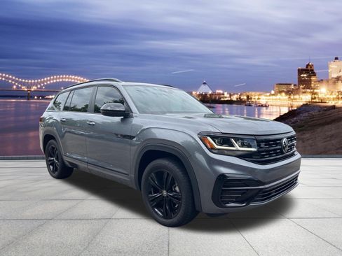 Certified 2023 Volkswagen Atlas SEL R-Line AWD/4WD image 4