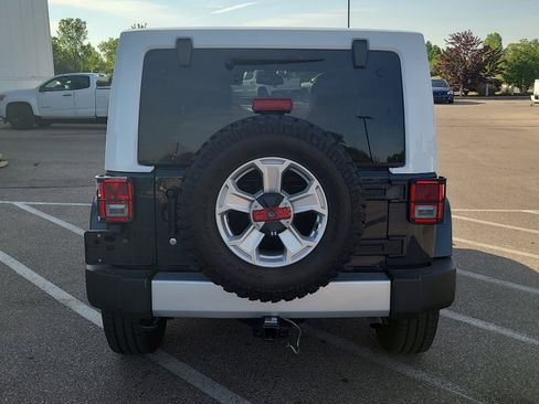 Used 2017 Jeep Wrangler Unlimited Sahara w/ Quick Order Package 24E Chief AWD/4WD image 4