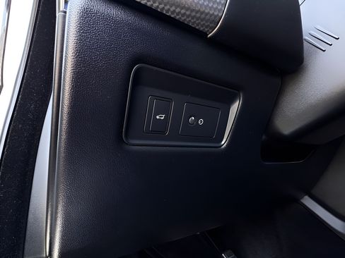Used 2019 Land Rover Range Rover Sport HST AWD/4WD image 16