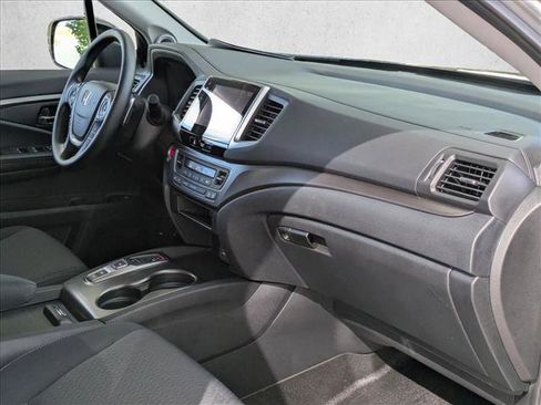 Used 2020 Honda Ridgeline Sport image 21