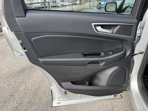 Used 2017 Ford Edge SEL w/ Equipment Group 201A image 33
