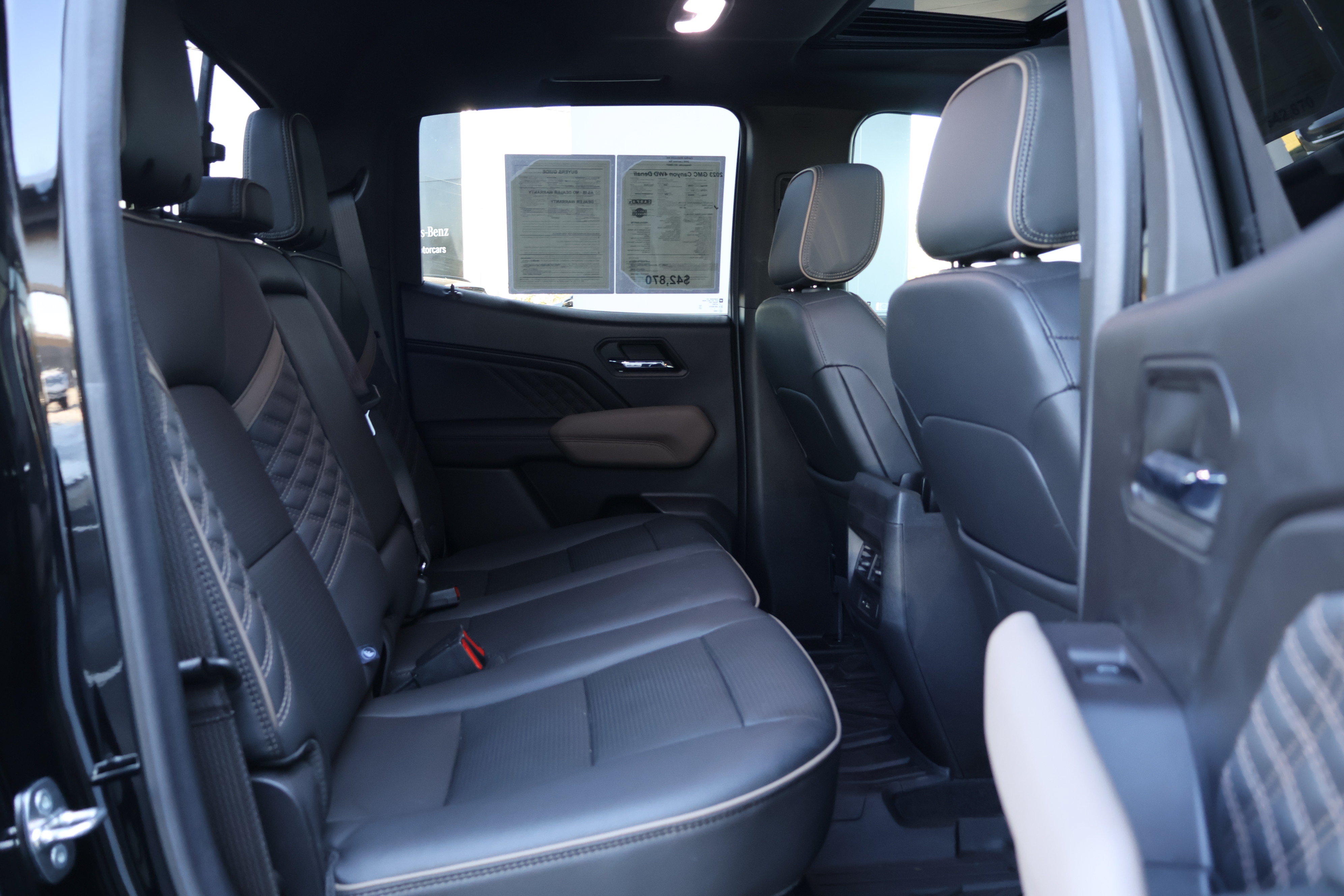 Used 2023 GMC Canyon Denali w/ Denali Black Edition AWD/4WD image 26