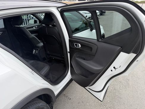 Used 2023 Volvo XC40 Recharge Plus AWD/4WD image 39