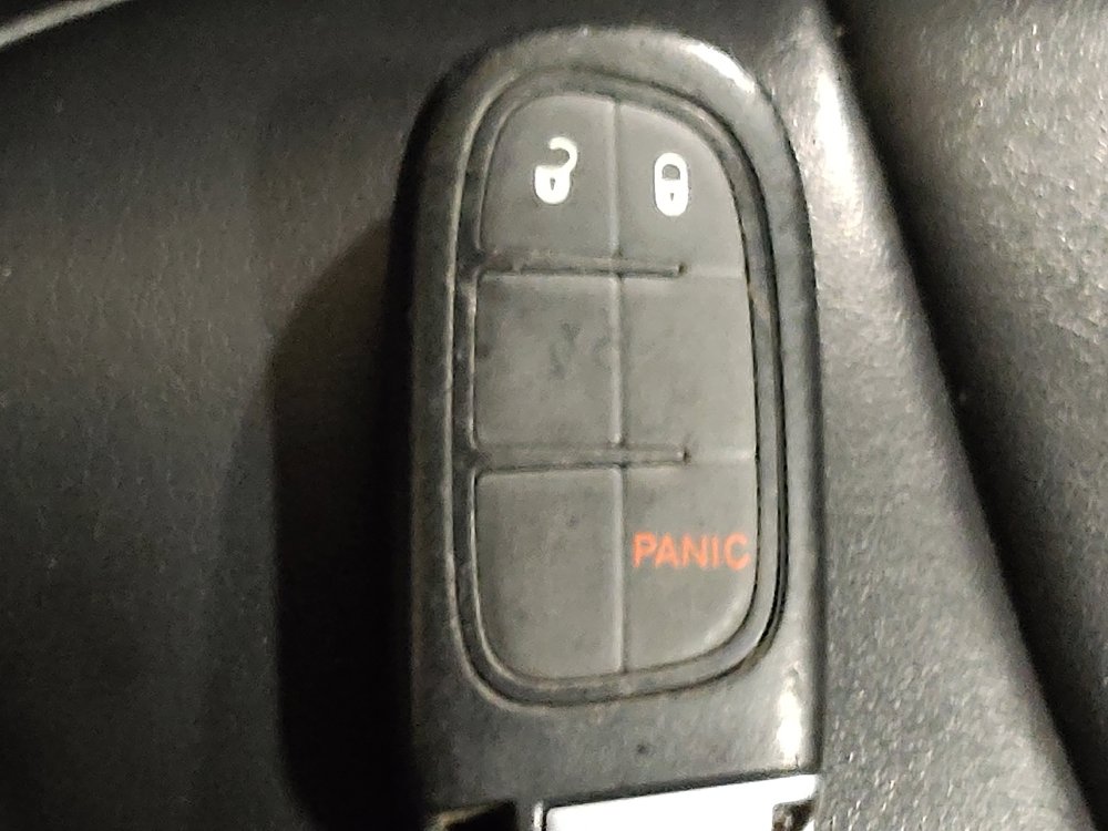 Used 2019 Jeep Cherokee Latitude Plus FWD image 32