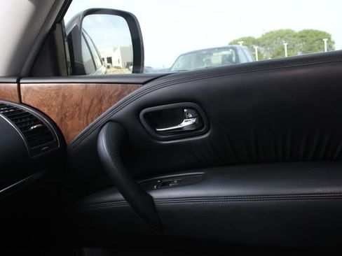 Used 2021 Nissan Armada SL w/ Captain's Chairs Package AWD/4WD image 23