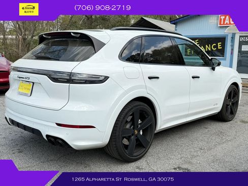 Used 2021 Porsche Cayenne GTS image 7