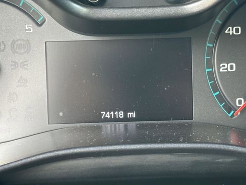 Used 2017 Chevrolet Colorado Z71 w/ LPO, Gearon Divider Package image 14