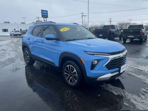 Certified 2024 Chevrolet TrailBlazer LT w/ LT Cold Weather Package image 2