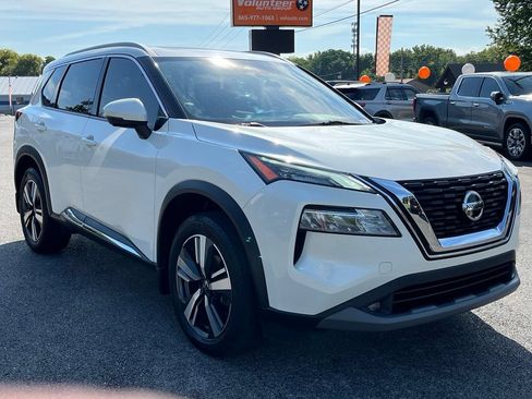 Used 2021 Nissan Rogue SL FWD image 2