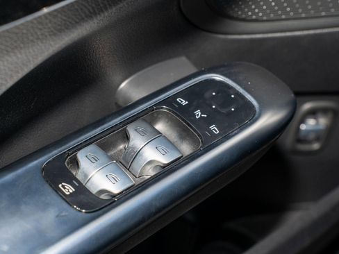 Used 2022 Mercedes-Benz C 300 Sedan image 26