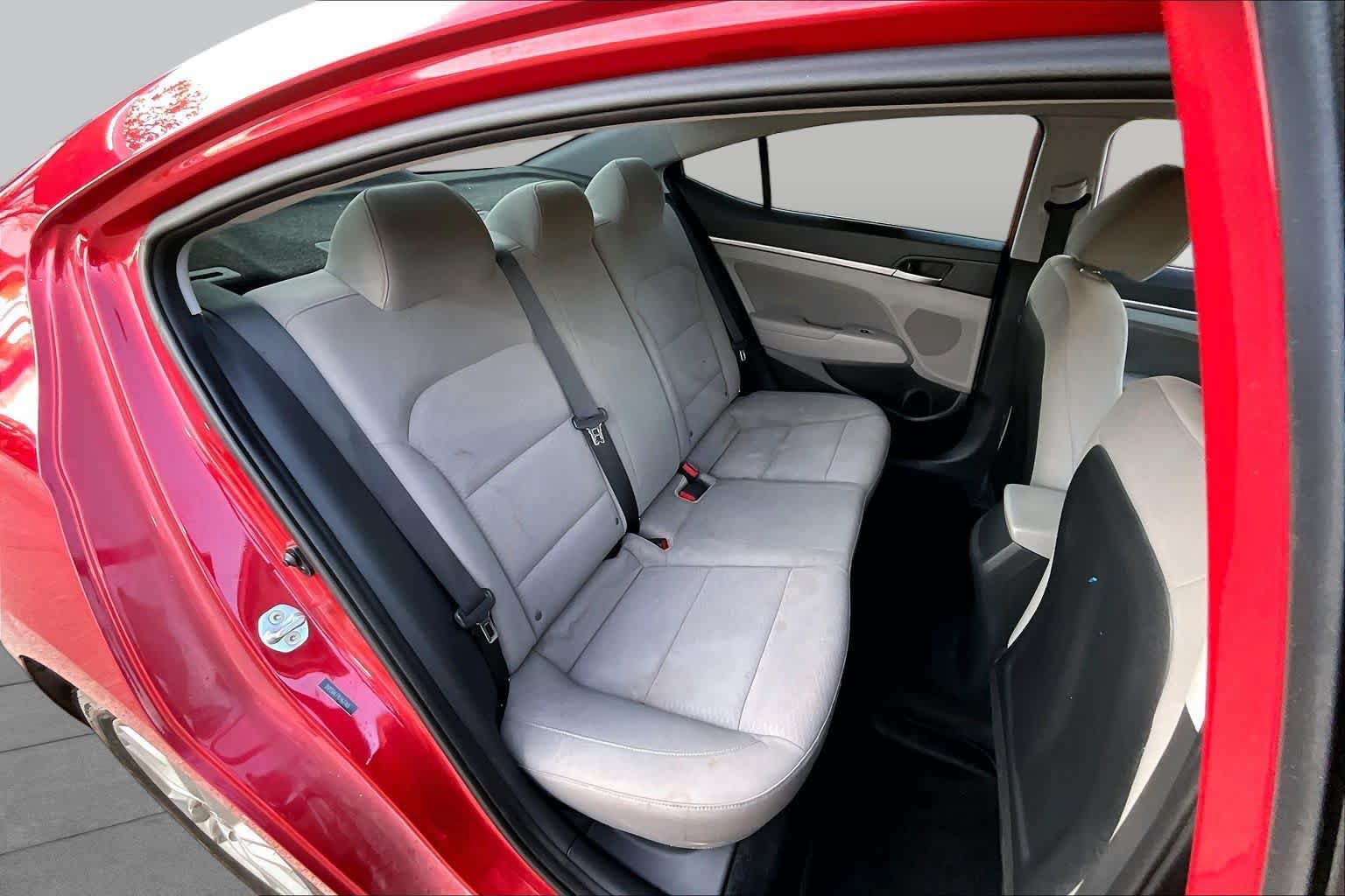 Used 2020 Hyundai Elantra SEL FWD image 19