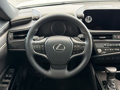 Used 2025 Lexus ES 350 w/ Premium Package FWD image 15