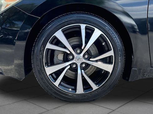 Used 2017 Nissan Maxima 3.5 S FWD image 11