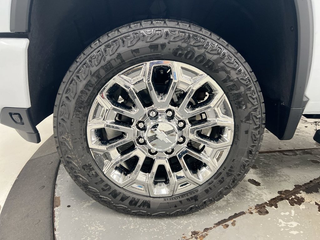New 2026 Chevrolet Silverado 2500 High Country w/ High Country Premium Package AWD/4WD image 28